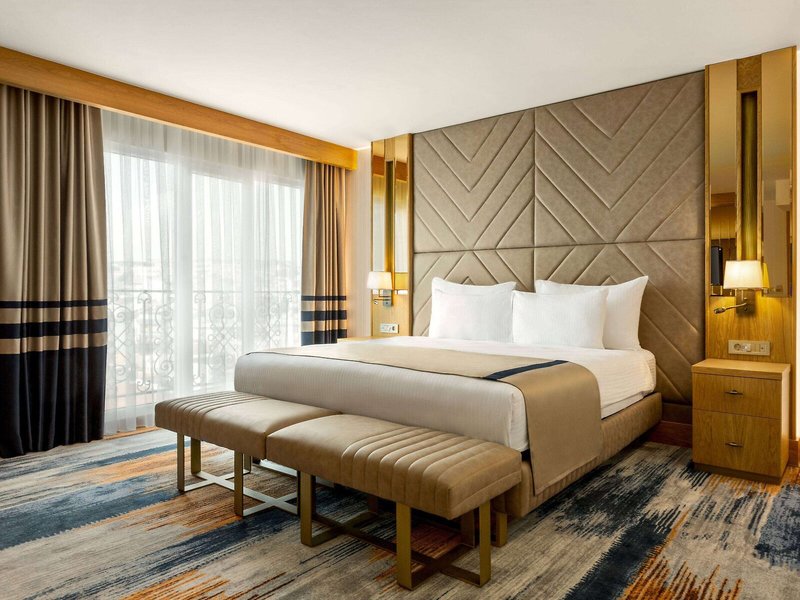 Days Inn by Wyndham Istanbul Bomonti 20