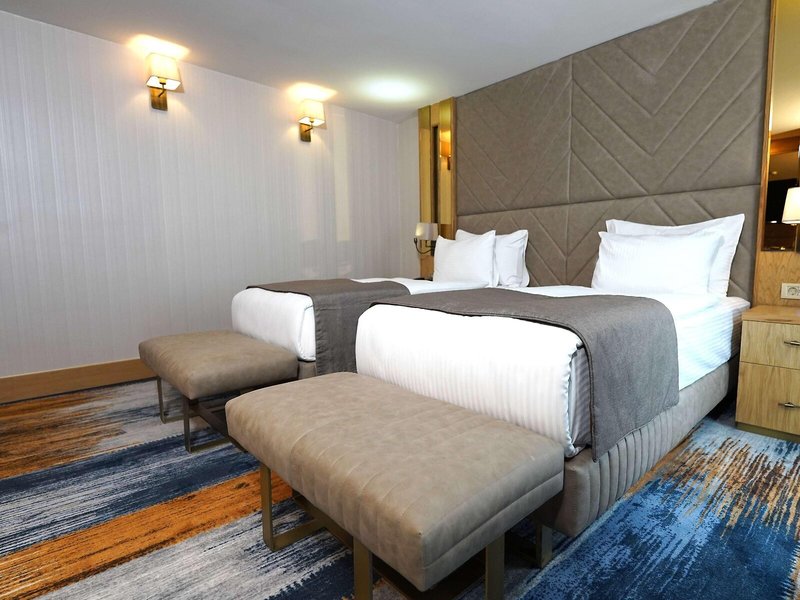 Days Inn by Wyndham Istanbul Bomonti 33
