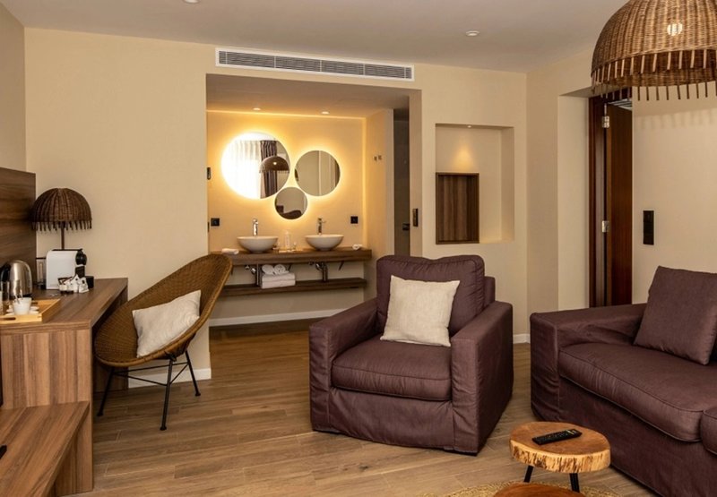 Eques Petit Resort 31