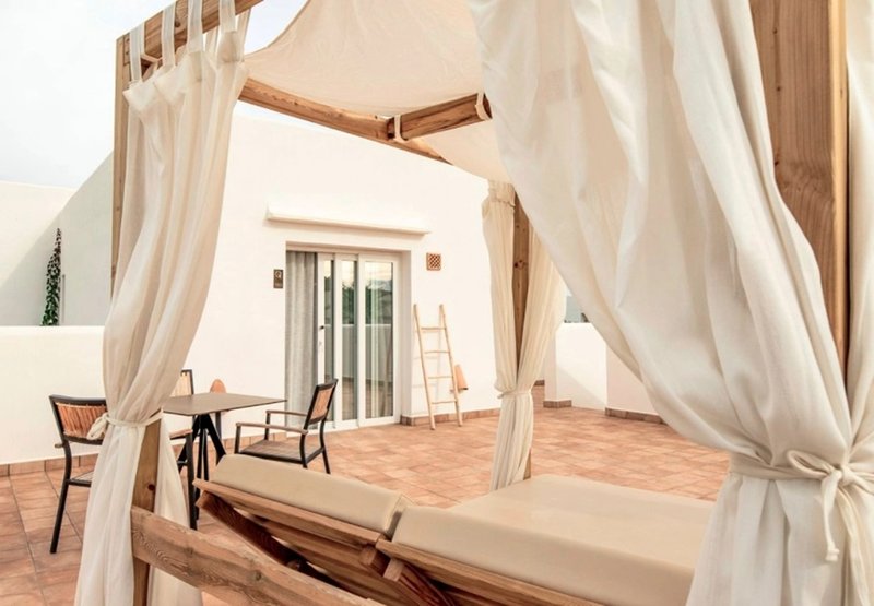 Eques Petit Resort 33