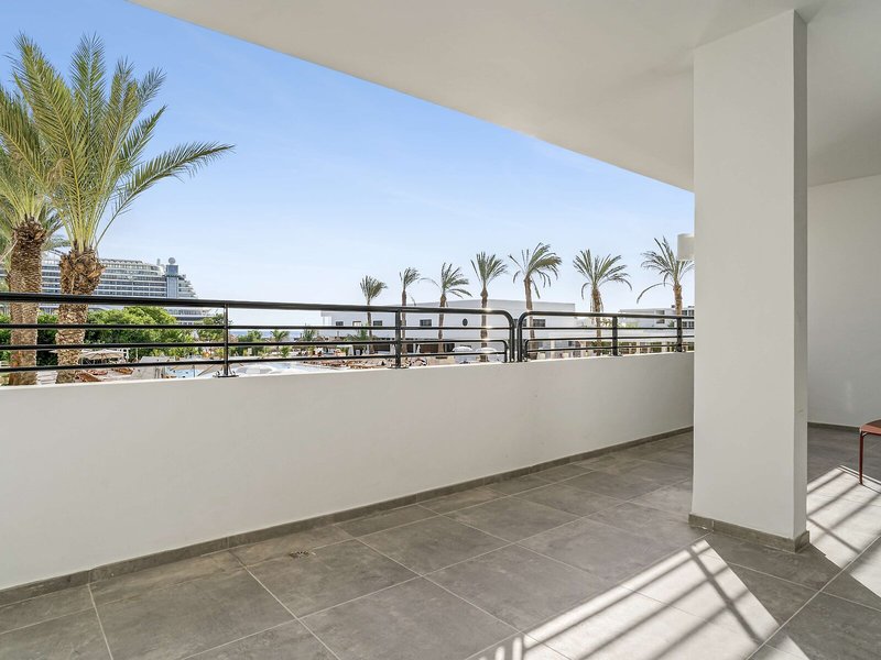 The Rif at Mangrove Beach Corendon Curacao All-Inclusive, Curio by Hilton 2