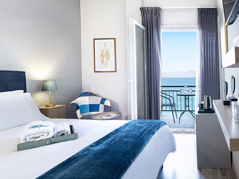 Riviera Hotel 3