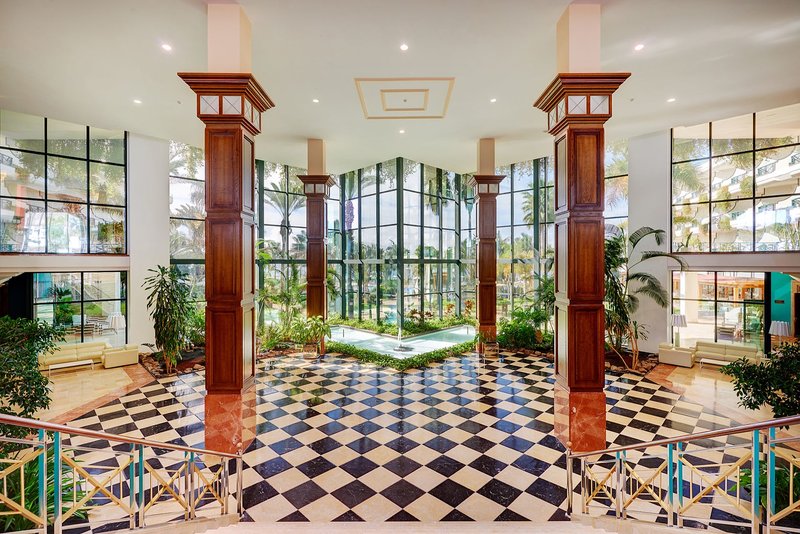 TUI BLUE Natura Palace 5