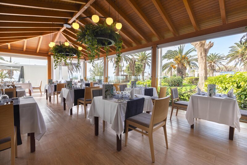 TUI BLUE Natura Palace 28