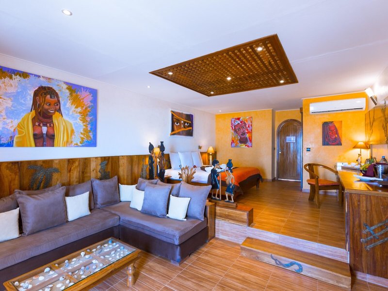 Royal Horizons Baobab 18