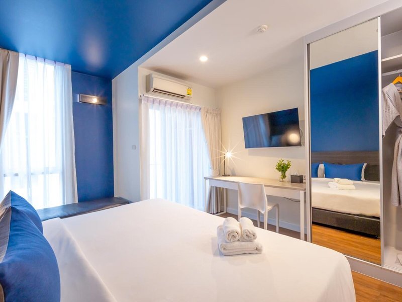 Blue Hippo Hotel 5