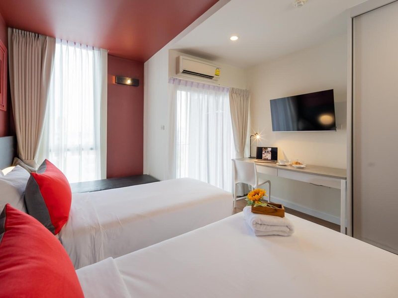 Blue Hippo Hotel 7