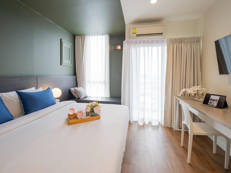 Blue Hippo Hotel 9