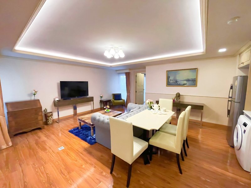 Syama Hana Executive Apartment Thonglor 8