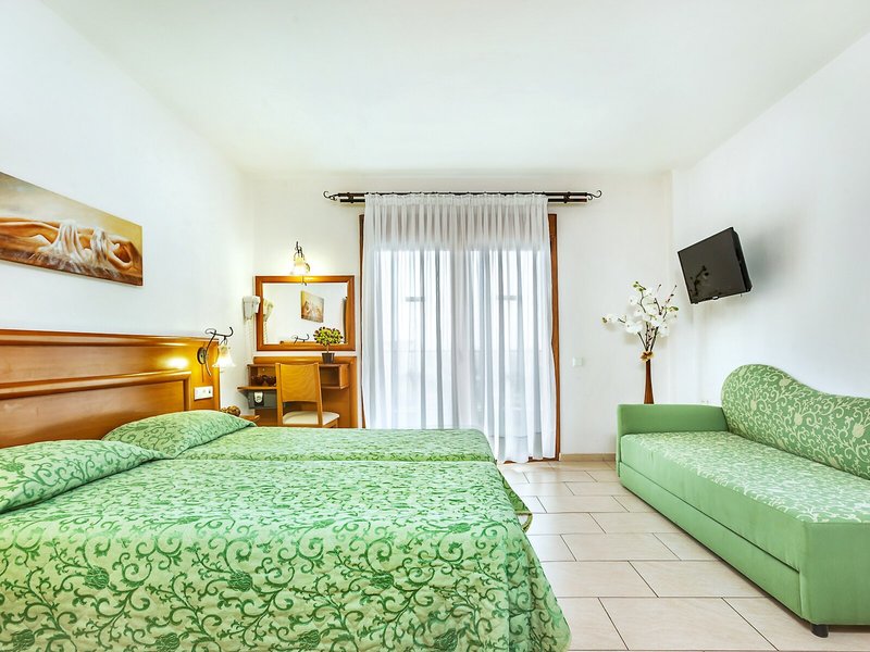 Nereides Hotel 30
