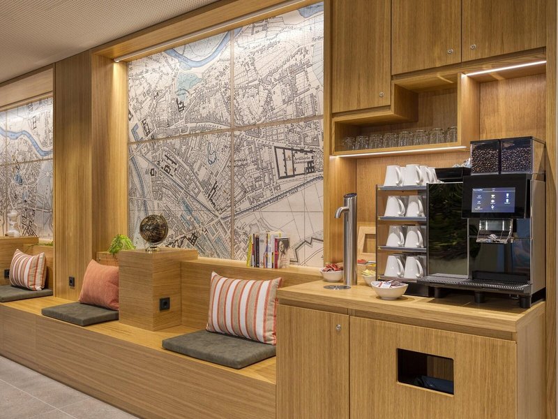 Citadines Danube Vienna 8