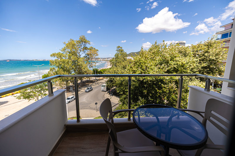 Navy Hotel 25