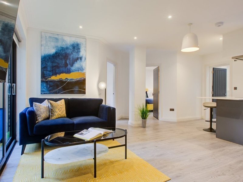 Hybrid Resi - Fulham 1