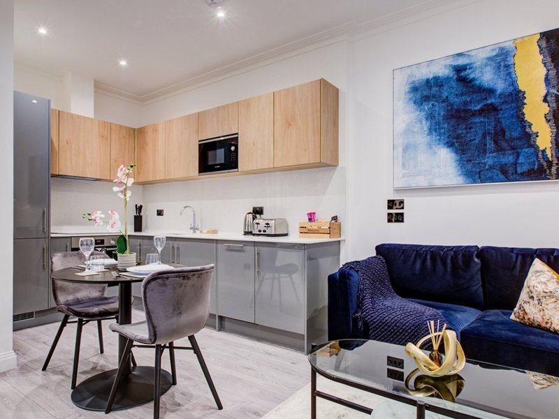 Hybrid Resi - Fulham 2