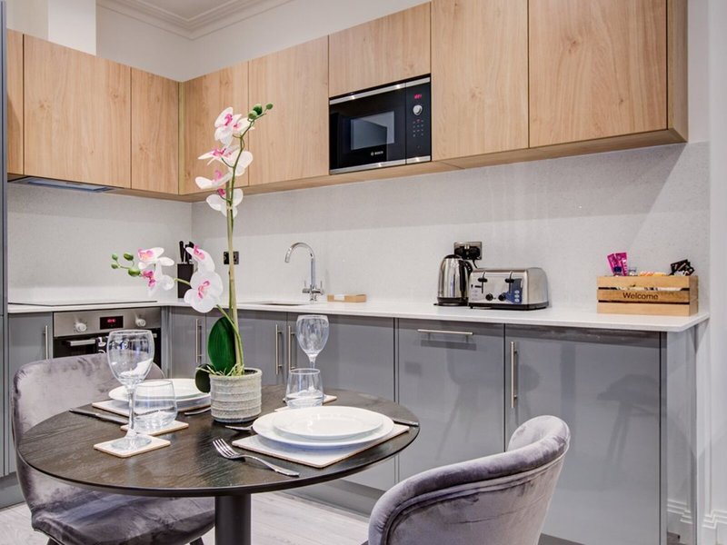 Hybrid Resi - Fulham 5