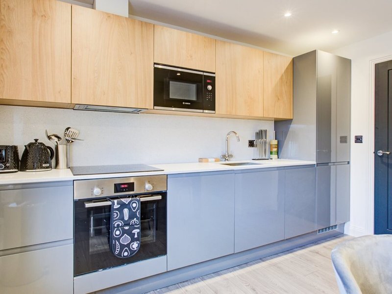 Hybrid Resi - Fulham 6