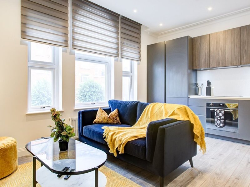 Hybrid Resi - Fulham 10