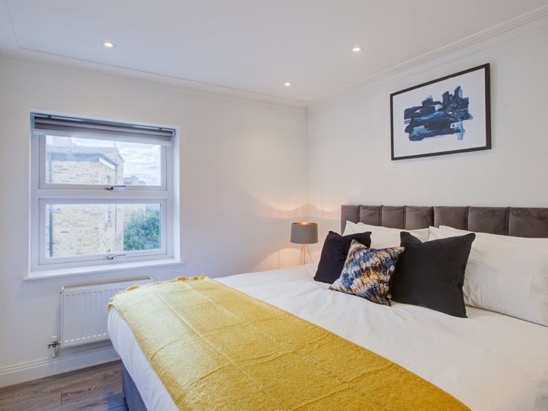 Hybrid Resi - Fulham 19