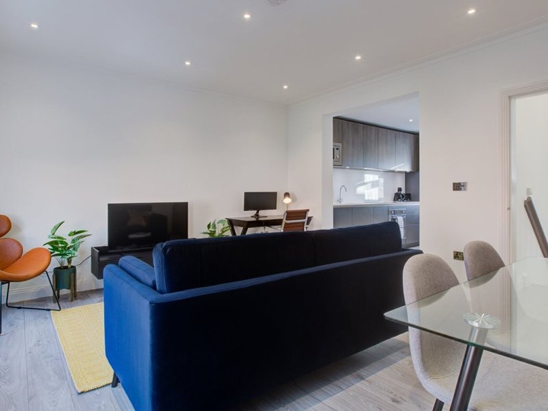 Hybrid Resi - Fulham 25