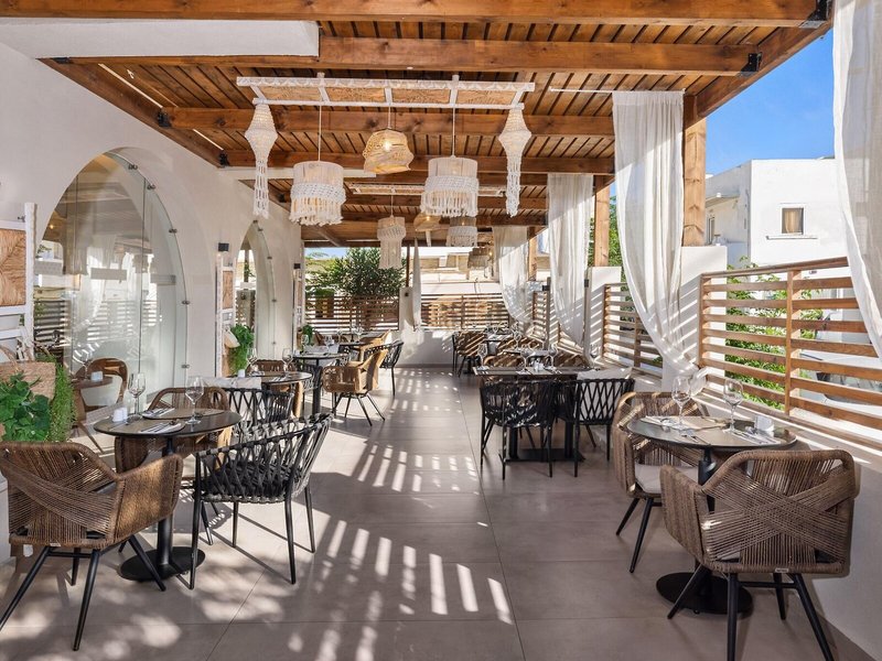 Cabana White Boutique Hotel & Suites 15