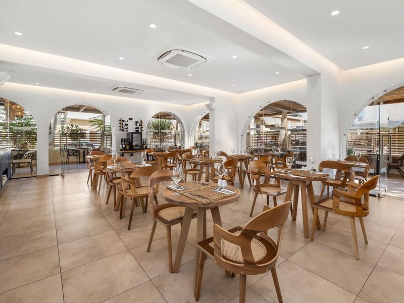 Cabana White Boutique Hotel & Suites 17