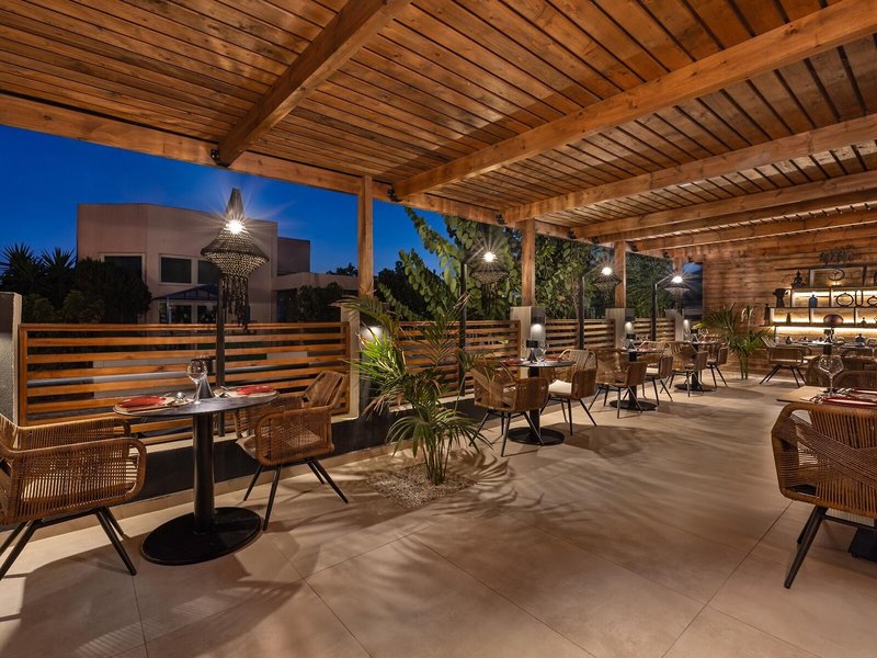 Cabana White Boutique Hotel & Suites 14