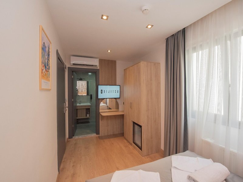 Mahya Hotel 6