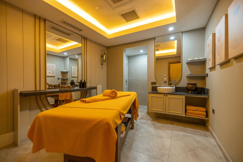 Side Moon Palace Hotel 145