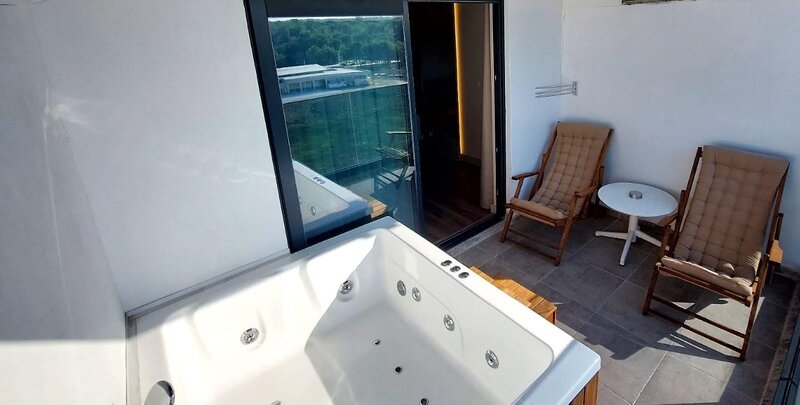 Side Moon Palace Hotel 166