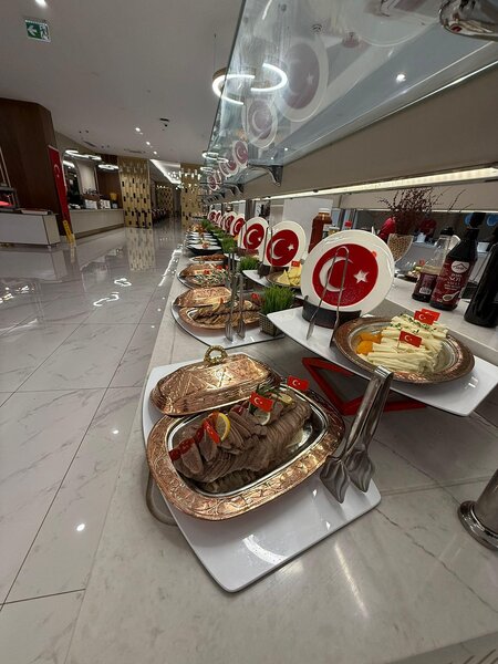 Side Moon Palace Hotel 201