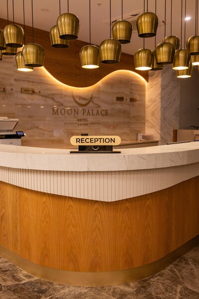 Side Moon Palace Hotel 258