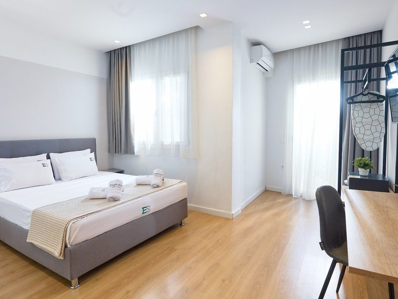 Elephant Suites 17