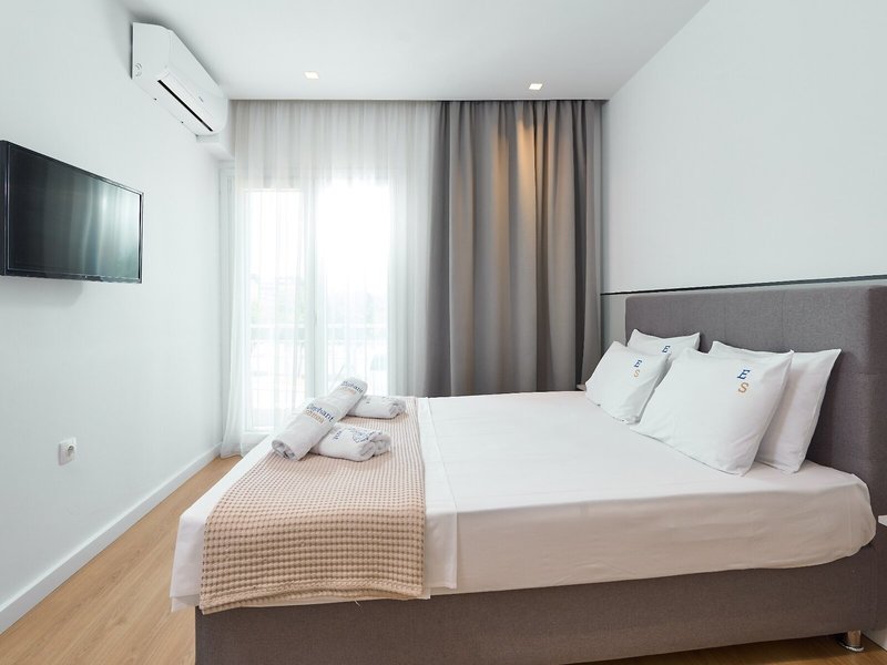 Elephant Suites 21