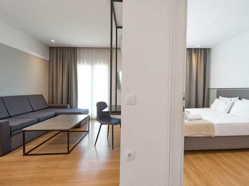 Elephant Suites 24