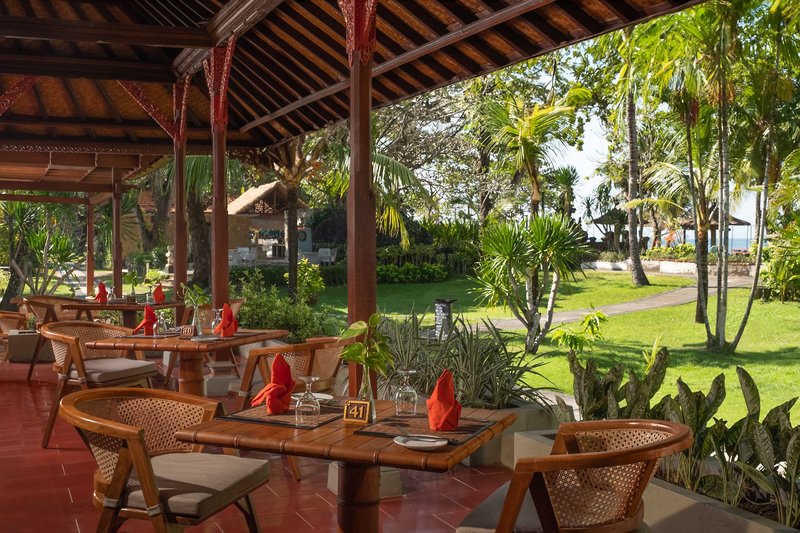 Bali Tropic Resort & Spa 10