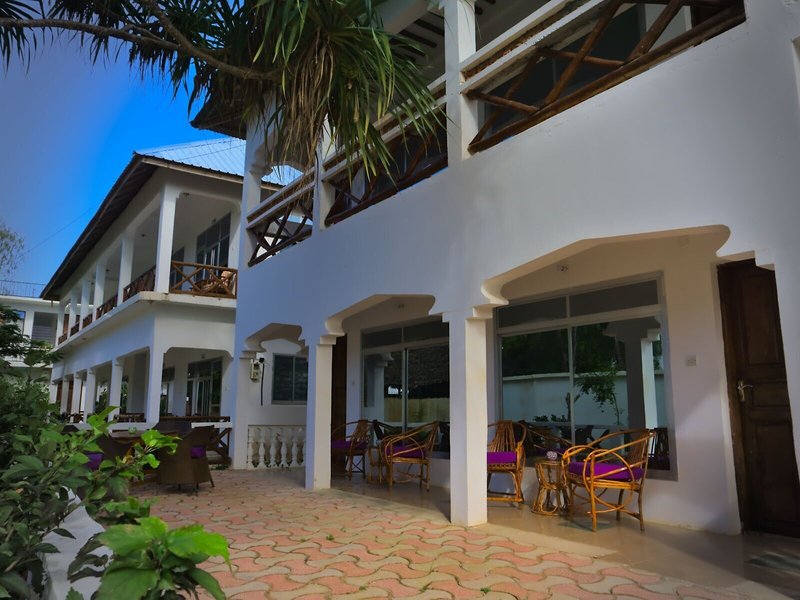 Cocolala Beach House 1