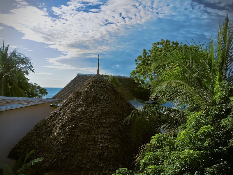 Cocolala Beach House 2