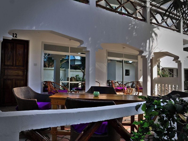 Cocolala Beach House 12