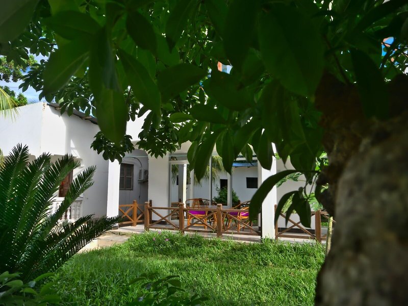 Cocolala Beach House 38