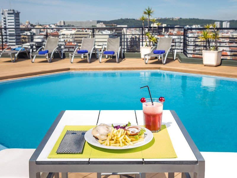 Holiday Inn Lisbon 10