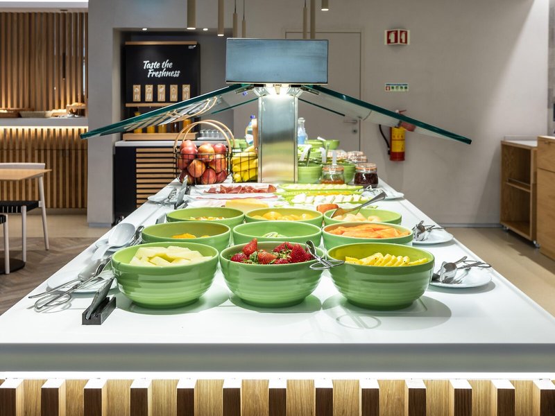 Holiday Inn Lisbon 25