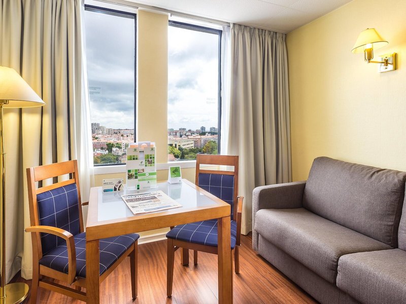 Holiday Inn Lisbon 34