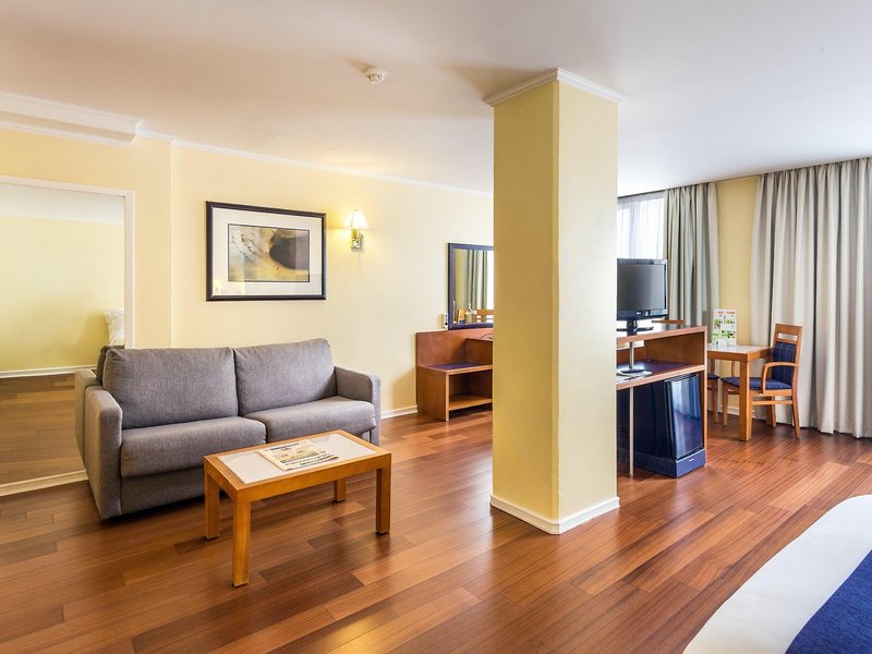 Holiday Inn Lisbon 44