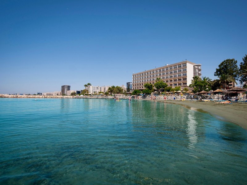 Crowne Plaza Limassol 2
