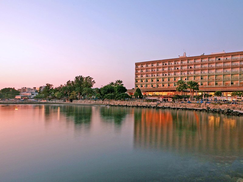 Crowne Plaza Limassol 4