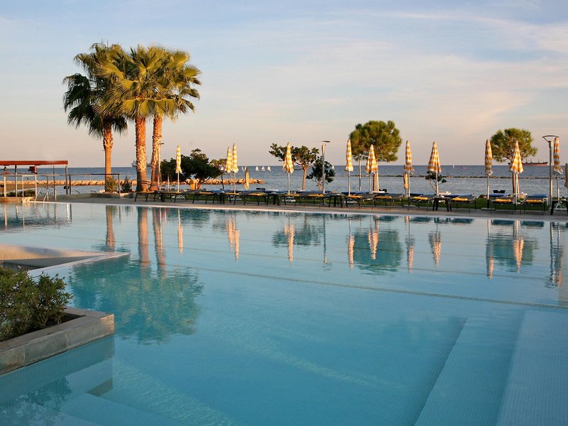 Crowne Plaza Limassol 8