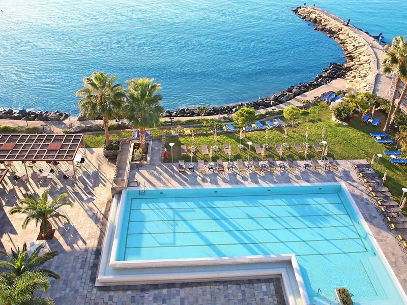 Crowne Plaza Limassol 13