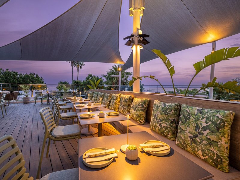 Crowne Plaza Limassol 23