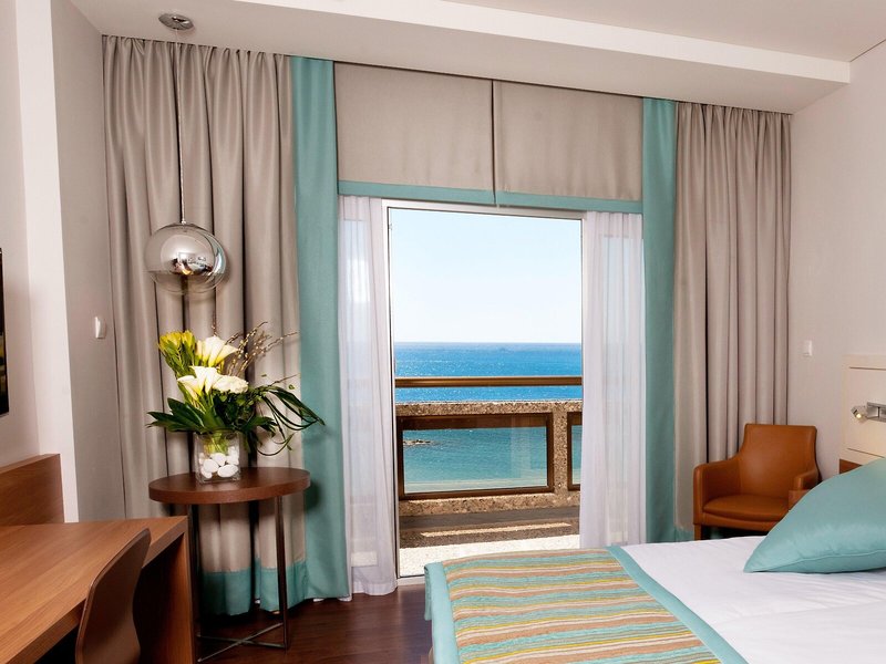 Crowne Plaza Limassol 35