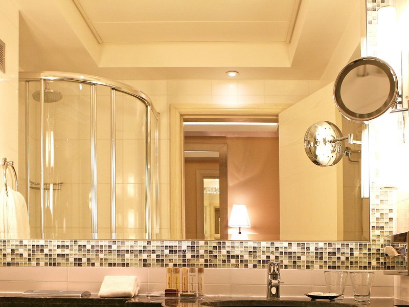 Crowne Plaza Limassol 43